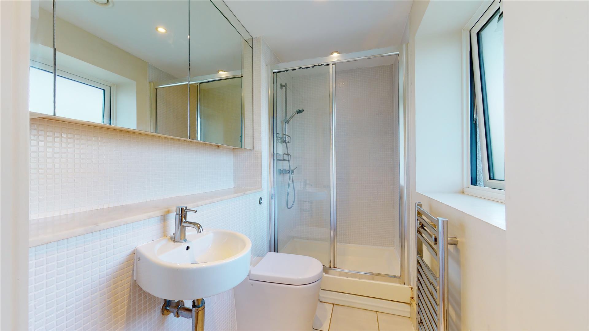 WOODLANDS, HAYES POINT, SULLY Jeffrey Ross Estate Agents